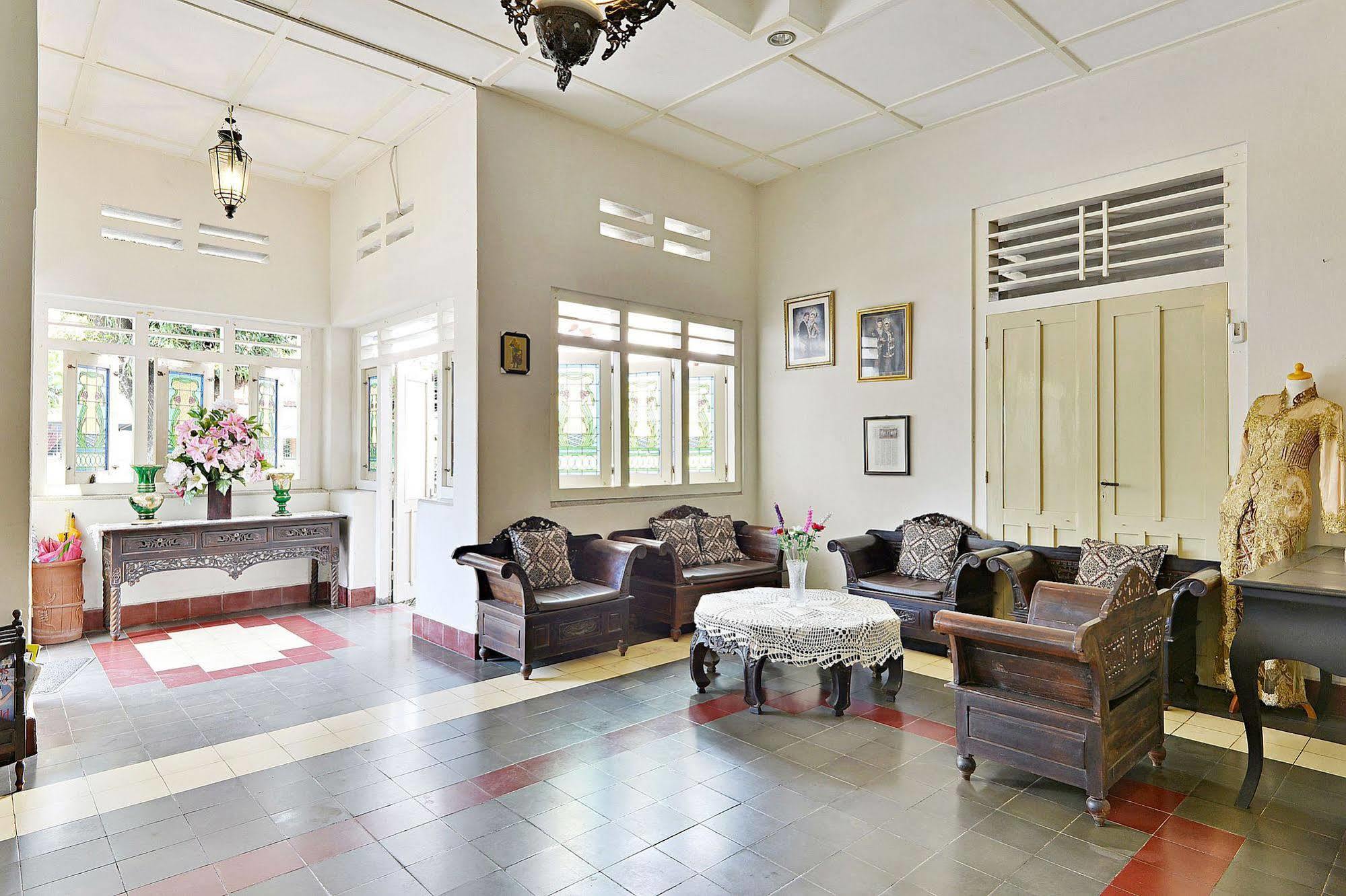 Zen Rooms Panembahan Kraton Jogjakarta Buitenkant foto