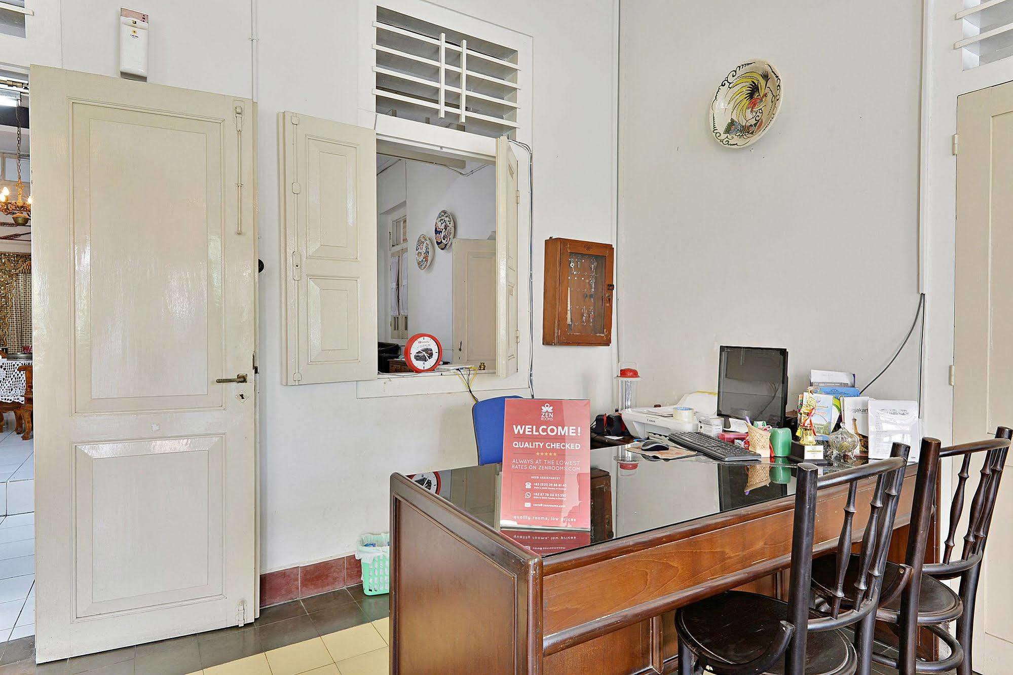 Zen Rooms Panembahan Kraton Jogjakarta Buitenkant foto
