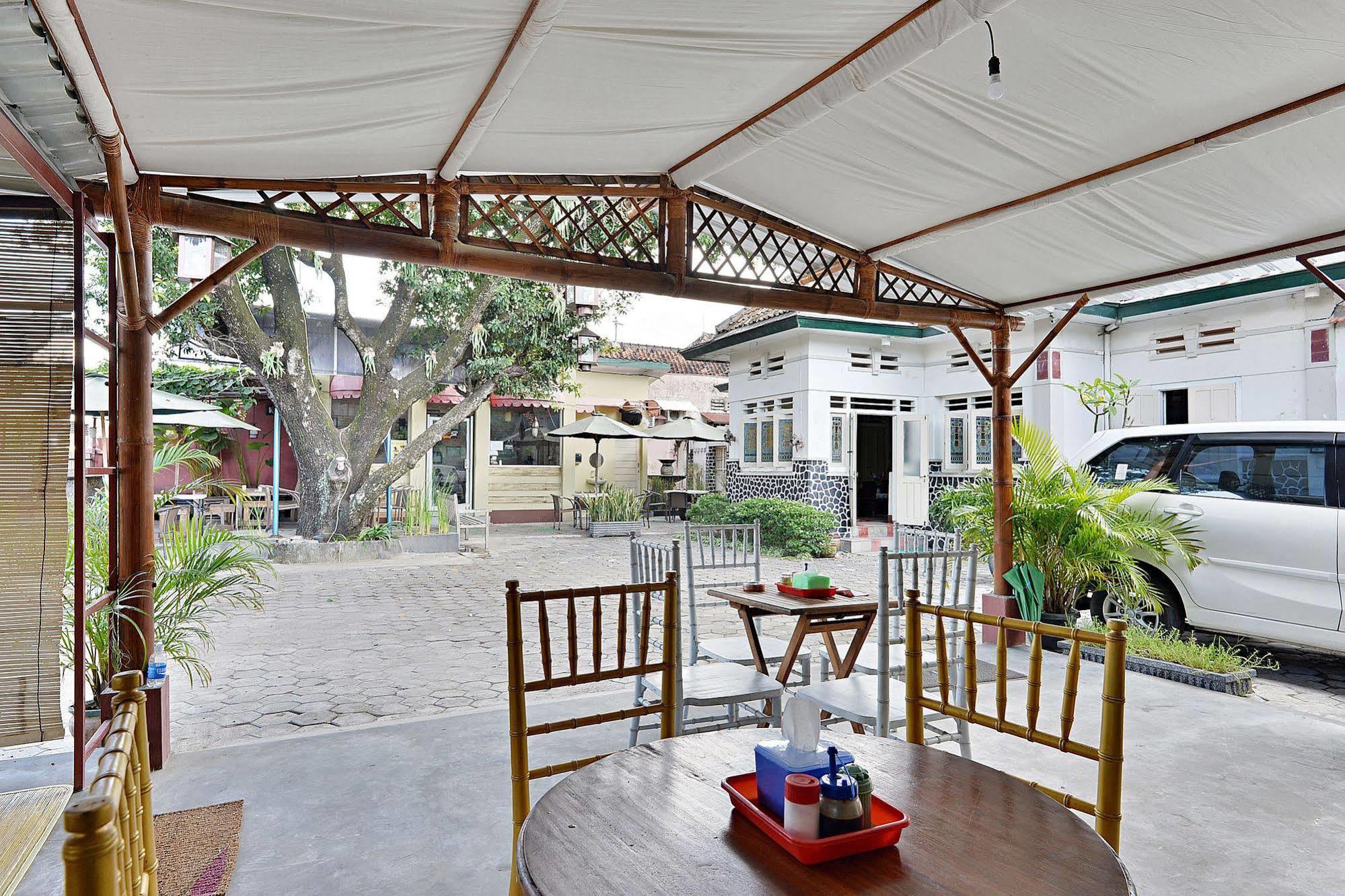 Zen Rooms Panembahan Kraton Jogjakarta Buitenkant foto